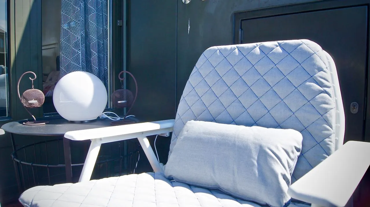 In Swiss Home - Barfuesserplatz Bar Street Apartment Базель
