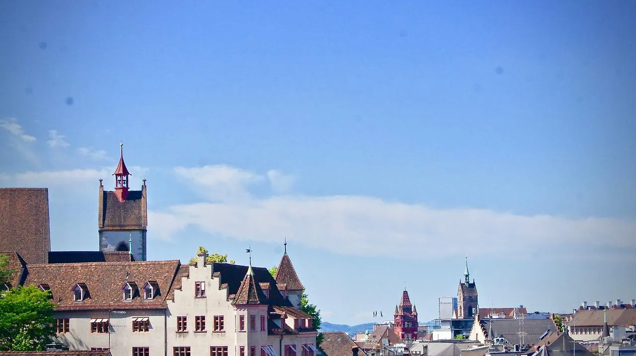 In Swiss Home - Barfuesserplatz Bar Street Apartment Базель Швейцария